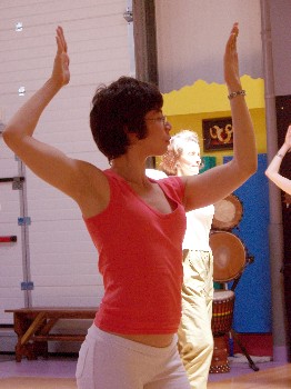 Suky: professeur de danse indienne( Khatak, bollywood style, danse punjabi...) chez adanse : Tous droits rservs