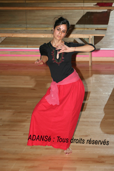 Suky : prof de danse indienne. Tous droits rservs